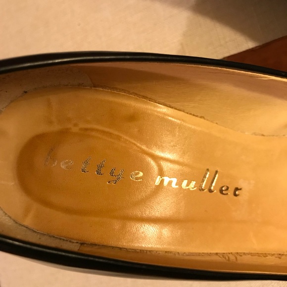 Black Leather Designer Pumps. - Picture 4 of 4